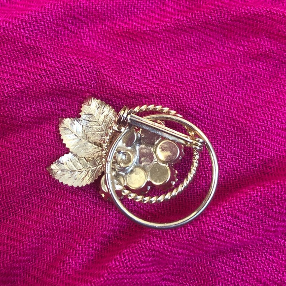 Brooch - Picture 2 of 2